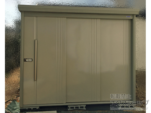 静岡県駿東郡長泉町のの物置・屋外倉庫 Mr.ストックマンダンディ 一般型 2532×1406×2110 ND-2514-Ｗ 施工例