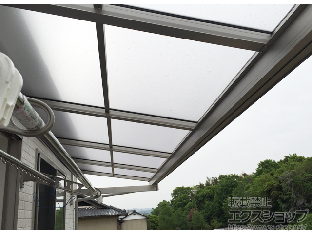 岐阜県多治見市ののバルコニー・ベランダ屋根 ヴェクターテラス F型 ルーフタイプ 単体積雪〜20cm対応 施工例