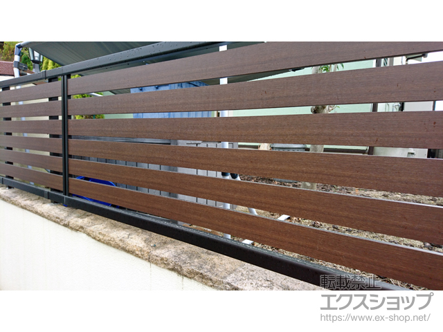 福岡県糟屋郡宇美町ののフェンス・柵 モクアルフェンス 横板タイプ 自由柱施工 施工例