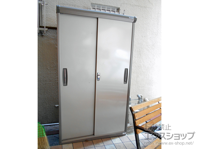 奈良県生駒市のの物置・屋外倉庫 ナイソーシスター 一般型 1100×700×1920 KMX-117E-P 施工例