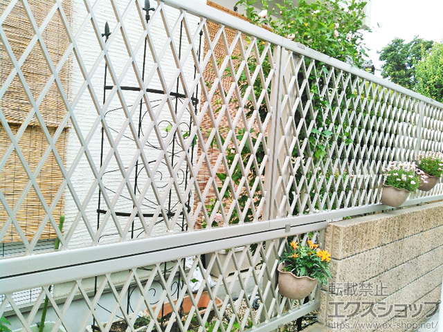 東京都杉並区ののフェンス・柵 エクスラインフェンス4型 2段支柱 自立建て用 施工例