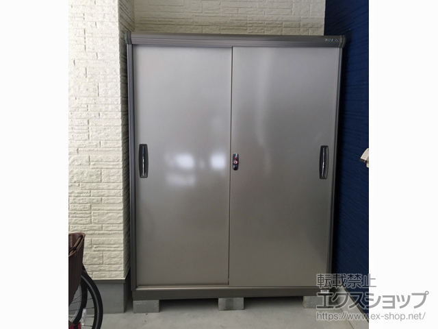 大阪府大阪市のの物置・屋外倉庫 ナイソーシスター 一般型 1500×560×1920 KMX-155E 施工例