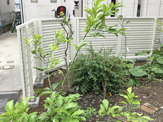 埼玉県草加市ののフェンス・柵 ミエーネフェンス 目隠しルーバータイプ 自由柱施工 施工例