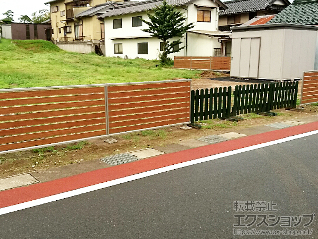 京都府京都府宮津市ののフェンス・柵 ルシアスフェンスF04型 横板 木目カラー 自由柱施工 施工例