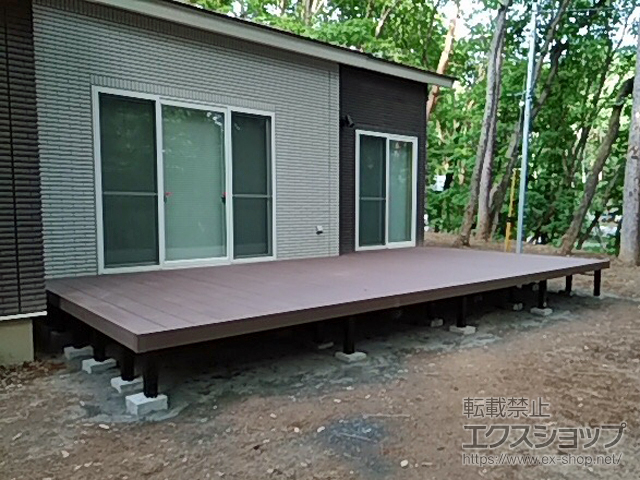 山梨県北杜市ののウッドデッキ リウッドデッキ 200 施工例