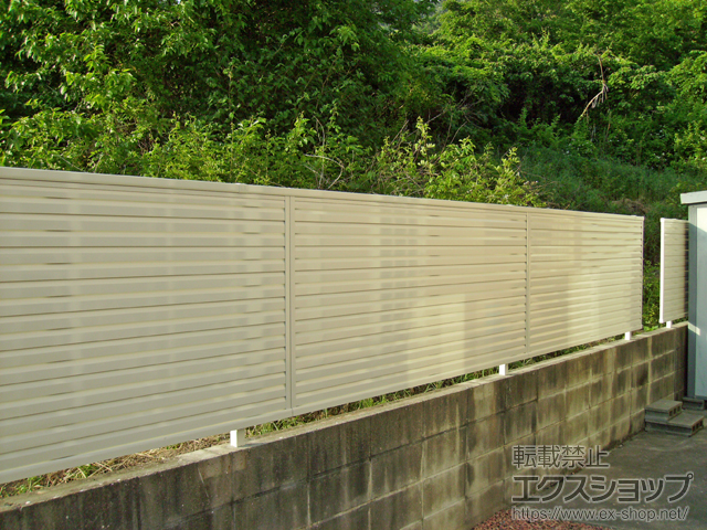 広島県尾道市ののフェンス・柵 ミエーネフェンス 目隠しルーバータイプ 自由柱施工 施工例