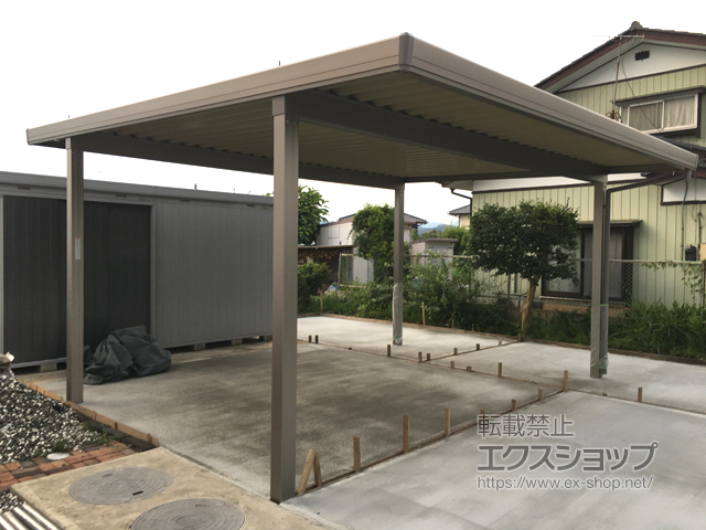 茨城県常陸大宮市のLIXIL リクシル（トステム）のカーポート テリオスポートIII 900 2台用 角柱4本仕様 積雪〜30cm対応 施工例