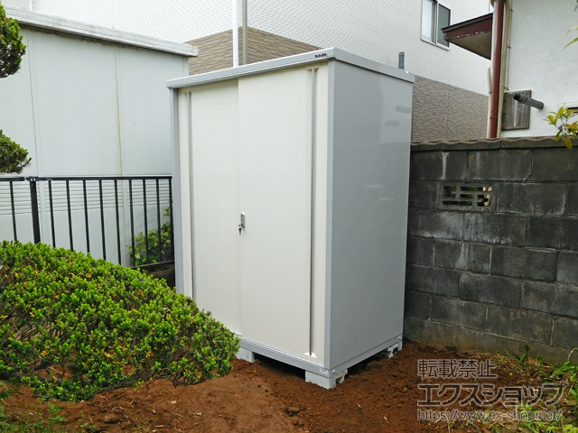 千葉県成田市のの物置・屋外倉庫 シンプリー 一般型 1520×905×1903 MJX-159E-P-FW 施工例