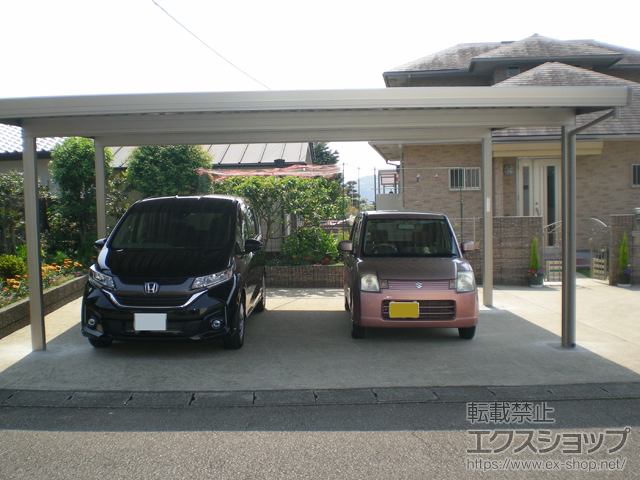 宮崎県日向市のLIXIL リクシル（トステム）のカーポート テリオスポートIII 900 2台用 角柱4本仕様 積雪〜30cm対応 施工例