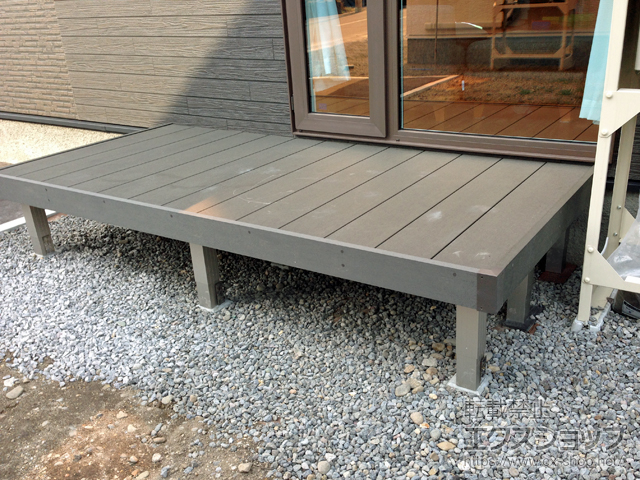 北海道千歳市ののウッドデッキ リウッドデッキ 200 施工例