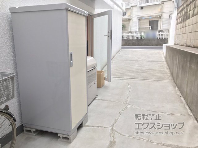 東京都板橋区のの物置・屋外倉庫 アイビーストッカー 600×755×1603 BJX-067D-FW 施工例