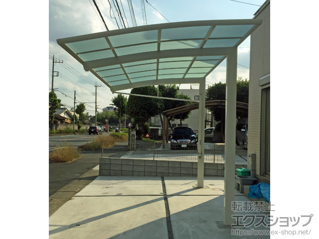 埼玉県上尾市ののカーポート レイナポートREグラン 前下がり 積雪〜20cm対応 施工例