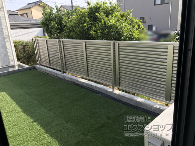 静岡県田方郡函南町ののフェンス・柵 ミエーネフェンス 目隠しルーバータイプ 自由柱施工 施工例