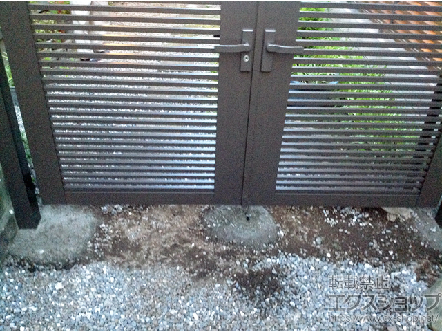 神奈川県横浜市のの門扉 ライシス門扉 1型 細横桟 両開き 柱使用 施工例