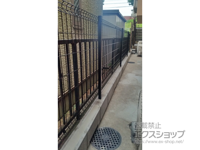 千葉県千葉市のLIXIL リクシル(新日軽)のフェンス・柵 メッシュ マイアミフェンス8A型 [スチール製]　　※既存と接続 施工例