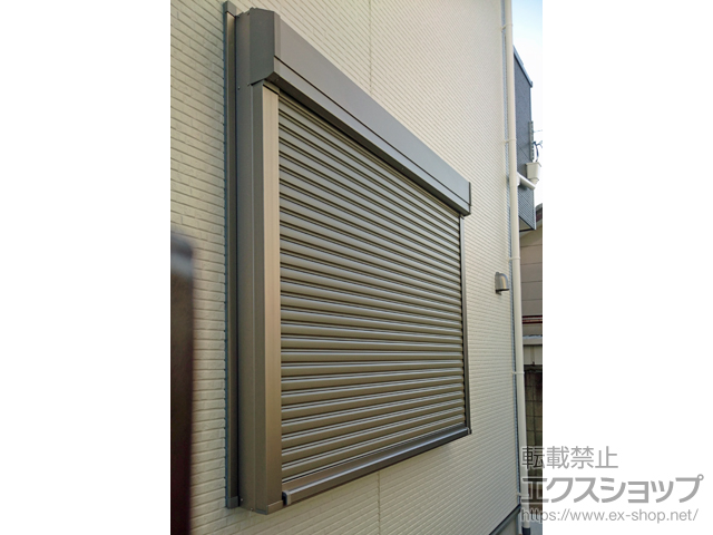 愛知県西尾市のLIXIL リクシル（トステム）の窓シャッター リフォームシャッター イタリヤ 手動式 施工例