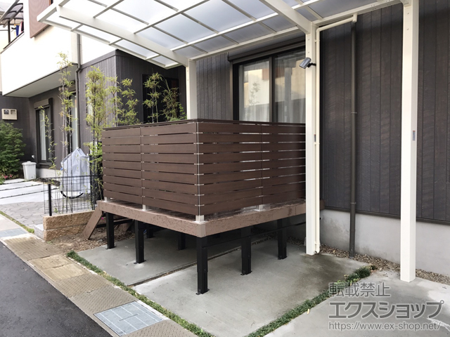 京都府向日市ののウッドデッキ リウッドデッキ 200＋リウッドステップ5型 Hタイプ（3段）＋ルシアスデッキフェンスA01型＋デッキ門扉A01型 横板格子タイプ 施工例