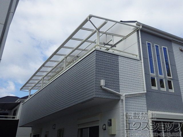 大阪府東大阪市ののバルコニー・ベランダ屋根 ヴェクターテラス F型 屋根タイプ 3連棟 積雪〜20cm対応 施工例