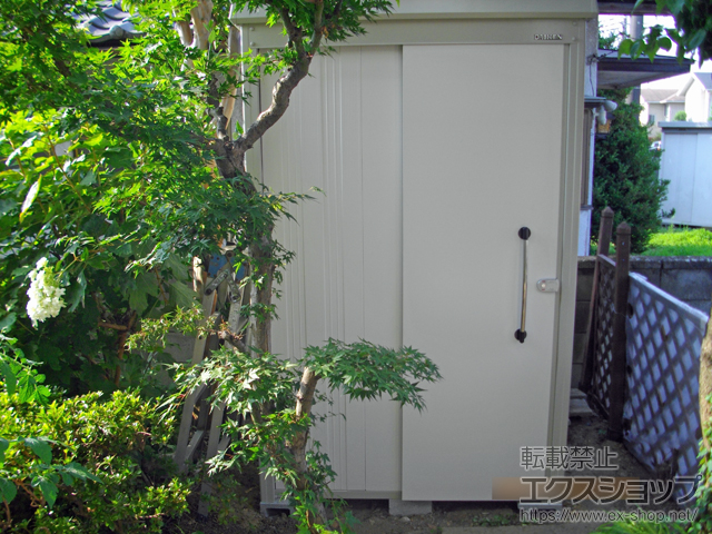 群馬県前橋市のの物置・屋外倉庫 ガーデンハウス DM-Z1313　一般地型 1323×1323×2120 DM-Z1313-NW 施工例