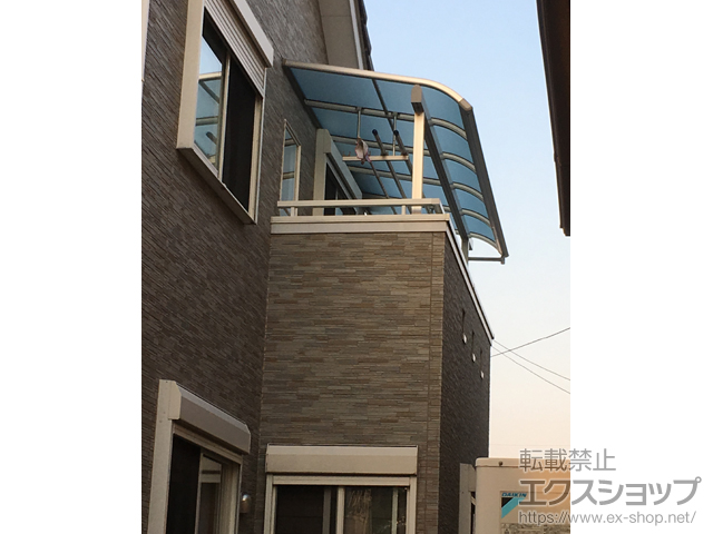 埼玉県草加市ののバルコニー・ベランダ屋根 ヴェクターテラス R型 屋根タイプ 単体 積雪〜20cm対応 施工例