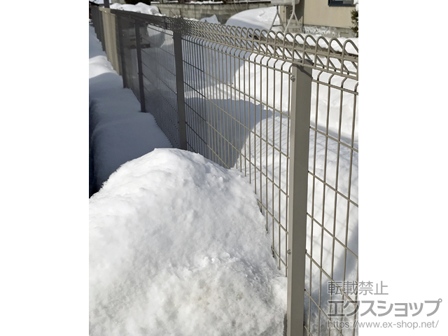 青森県弘前市ののフェンス・柵 メッシュフェンス G10 自在柱　ｍ販売　 施工例