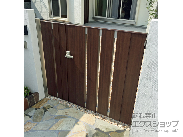 兵庫県宝塚市のの門扉 ルシアス門扉BS01型 たてスリット 両開き親子 複合カラー 門柱使用 施工例