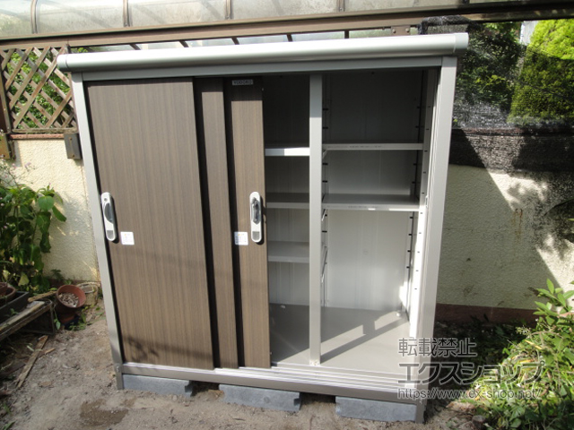 福岡県福岡市のの物置・屋外倉庫 エスモ 一般型 1497×750×1501 ESE-1507E-DW 施工例