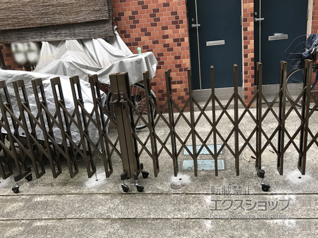 東京都新宿区ののカーゲート アルシャインII M型 Aタイプ ノンレール 両開き 520W 施工例