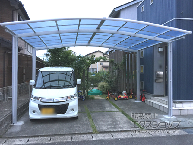 静岡県富士市ののカーポート ネスカR (ラウンドスタイル) ワイド 積雪〜20cm対応 施工例