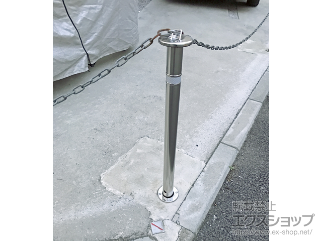 神奈川県大和市ののカーゲート スペースガード（車止め）F48型 埋込式 キー付き オプションポール（取替用） 施工例