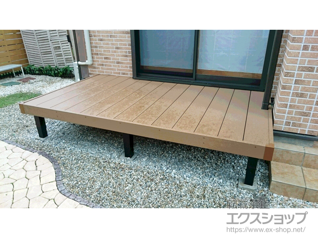 愛知県新城市ののウッドデッキ リウッドデッキ 200 施工例