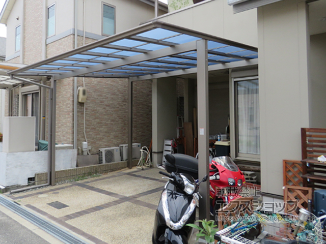 大阪府大阪市ののカーポート ネスカF (フラットスタイル) ワイド 積雪〜20cm対応 施工例