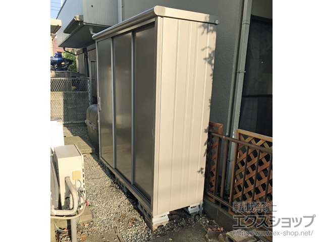 神奈川県茅ヶ崎市のの物置・屋外倉庫 エスモ 一般型 1950×650×1959 ESE-1906A-SS 施工例