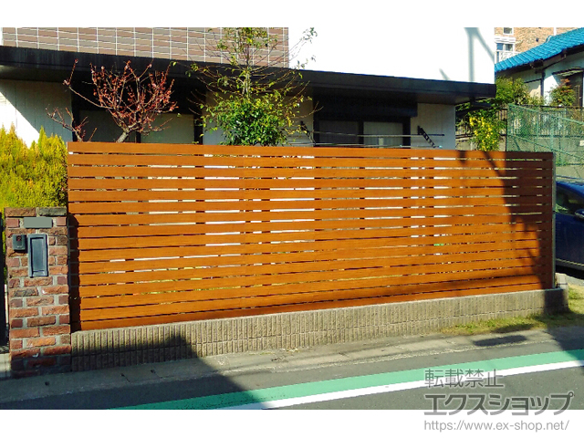 神奈川県横浜市のの ルシアスフェンスH02型 横板格子 2段支柱　複合カラー 施工例