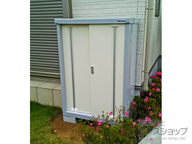 千葉県流山市のの物置・屋外倉庫 シンプリー 一般型 900×515×1303 MJX-095C-P-FW 施工例