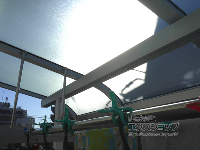 大阪府大阪市ののバルコニー・ベランダ屋根 スピーネ R型 屋根タイプ 単体 積雪〜20cm対応 施工例