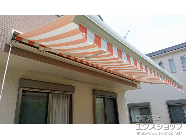 千葉県野田市のLIXIL リクシル（トステム）のオーニング・日よけ 彩風 あやかぜ L型 手動式 ボックスタイプ 施工例