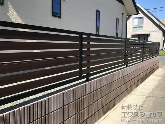 宮城県亘理郡亘理町ののフェンス・柵 モクアルフェンス 横板タイプ 自由柱 施工例