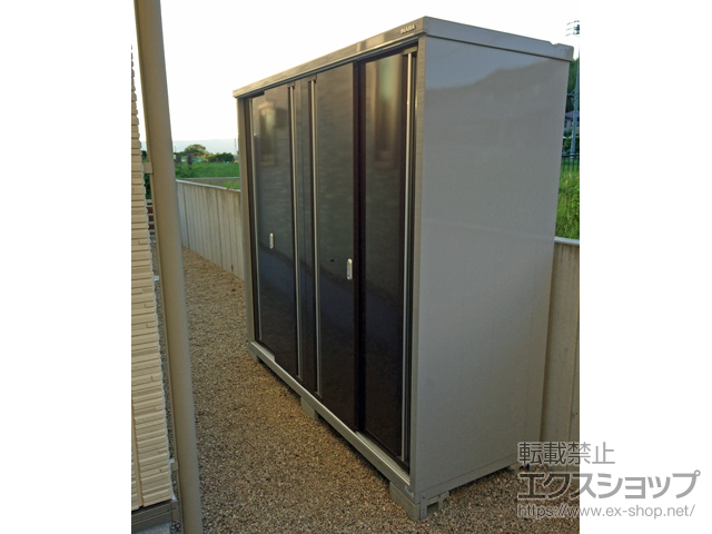 三重県津市のの物置・屋外倉庫 シンプリー 一般型 2160×755×1903 MJX-217E-TB 施工例