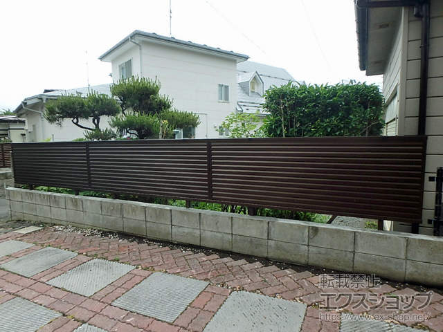 青森県八戸市ののフェンス・柵 ミエーネフェンス 目隠しルーバータイプ 自由柱施工 施工例