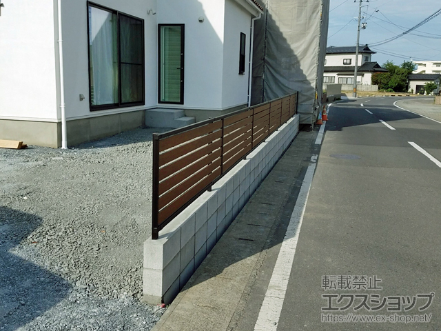 福島県西白河郡矢吹町ののフェンス・柵 モクアルフェンス 横板タイプ 自由柱施工 施工例