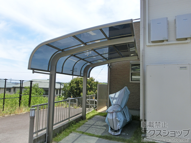 三重県津市のLIXIL リクシル（トステム）のカーポート テールポートシグマIII　積雪〜20cm対応 施工例