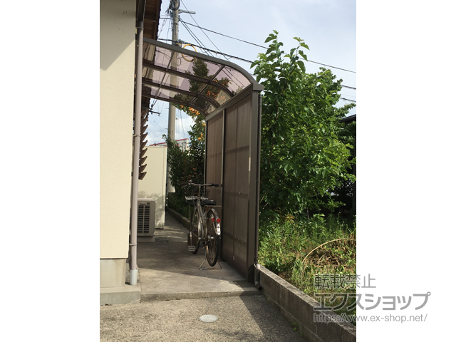 島根県出雲市ののストックヤード スピーネストックヤードR型 波板タイプ スクリーン仕様 積雪〜50cm対応 施工例