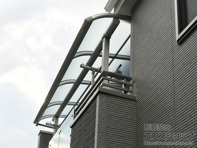 東京都板橋区ののバルコニー・ベランダ屋根 ヴェクターテラス R型 屋根タイプ 単体 積雪〜20cm対応 施工例