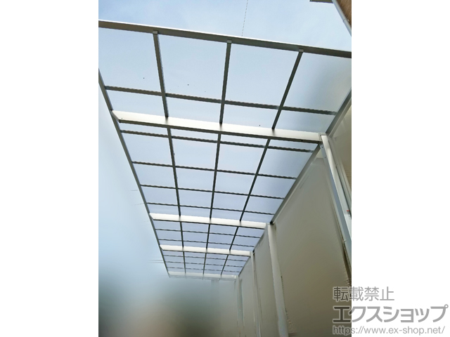 栃木県真岡市ののカーポート ソリッドポート 縦連棟 積雪〜20cm対応 施工例