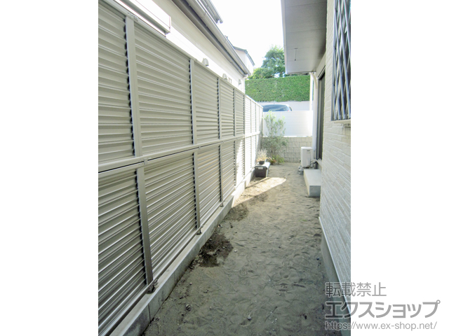 神奈川県横浜市ののフェンス・柵 ミエーネフェンス 目隠しルーバータイプ　※柱別途 施工例