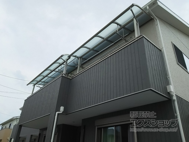山梨県甲斐市ののバルコニー・ベランダ屋根 ヴェクターテラス R型 屋根タイプ 単体 積雪〜20cm対応 施工例