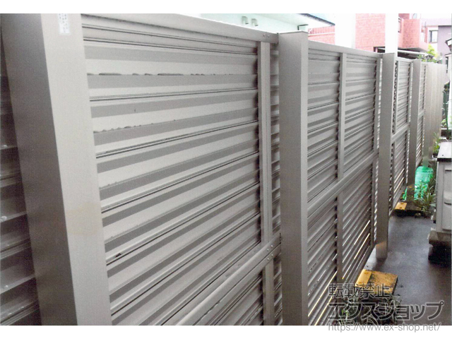 鹿児島県鹿児島市ののフェンス・柵 ミエーネフェンス 目隠しルーバー 2段支柱 施工例