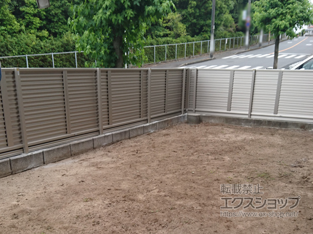 広島県広島市ののフェンス・柵 シンプレオフェンス5型 横目隠し 自由柱施工 施工例