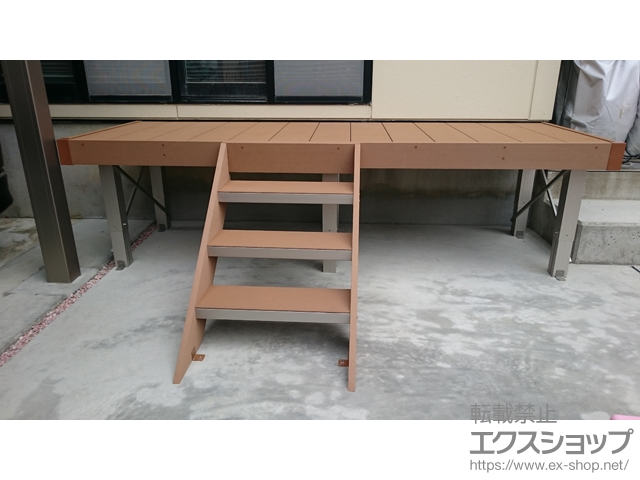 新潟県新潟市ののウッドデッキ マージウッドデッキ＋マージウッドデッキ ステップ Hタイプ（3段） 施工例